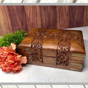 Vntg Carved Wood Trinket Jewelry Box